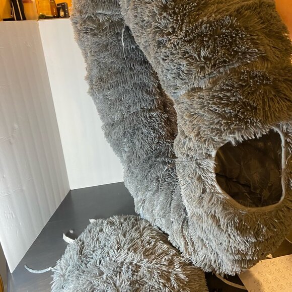 Fluffy Faux-Fur Pet Tunnel & Bed – Soft Cozy Hideout for Cats & Small Pets - New - Picture 6 of 6